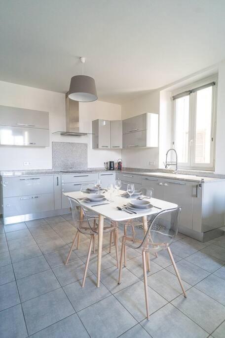 Appartement T4 Vue Mer Proche Gare Et Centre Ville Ajaccio  Esterno foto