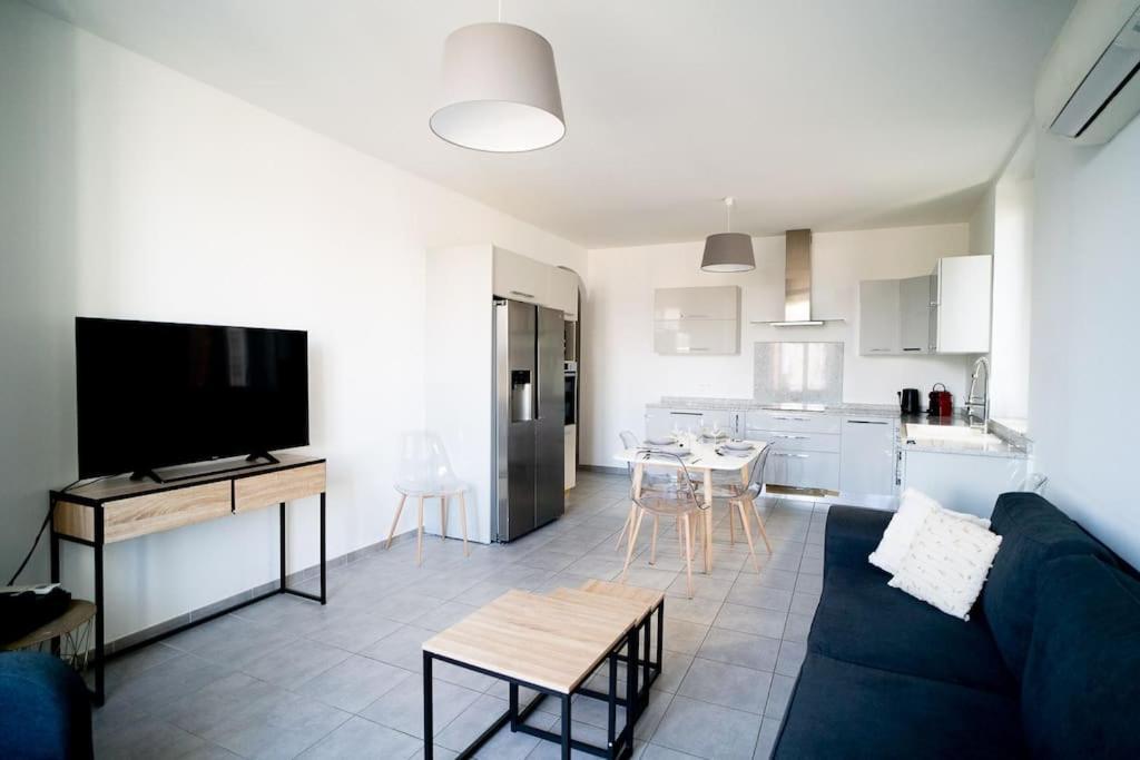 Appartement T4 Vue Mer Proche Gare Et Centre Ville Ajaccio  Esterno foto